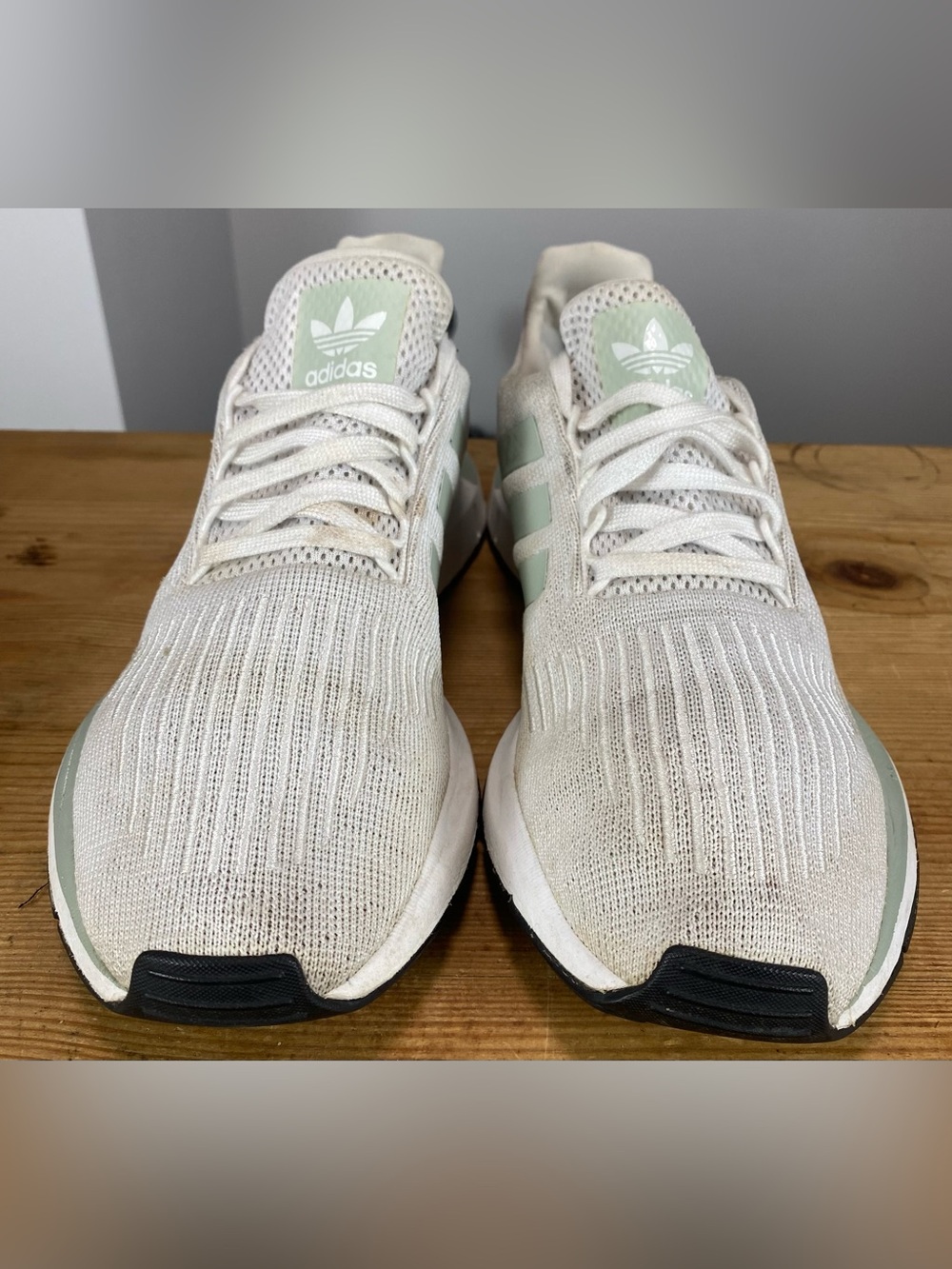 adidas Originals Swift Run Knit Athletic Training Sneakers Size 10
